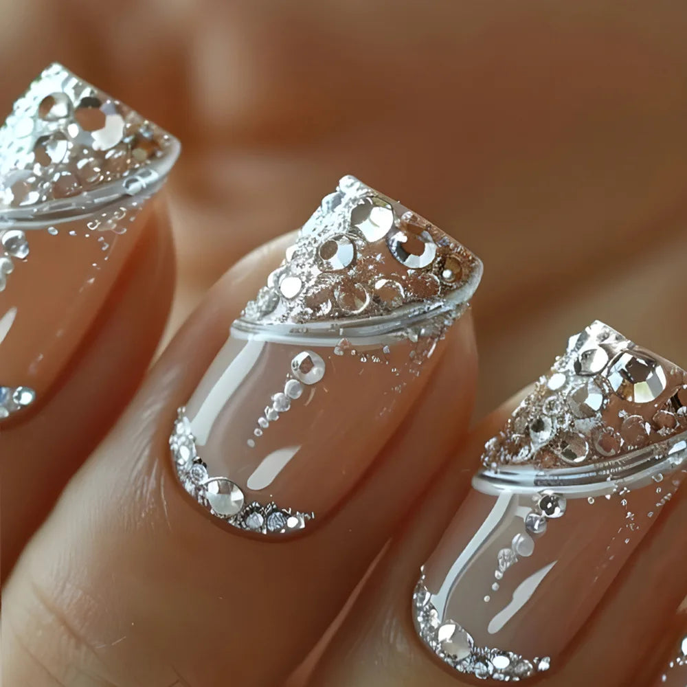 24Pcs Medium Short Square False Nails Glittering Nail Art White Wearable Fake Nail Silver French Full Cover Press on Nail Tips