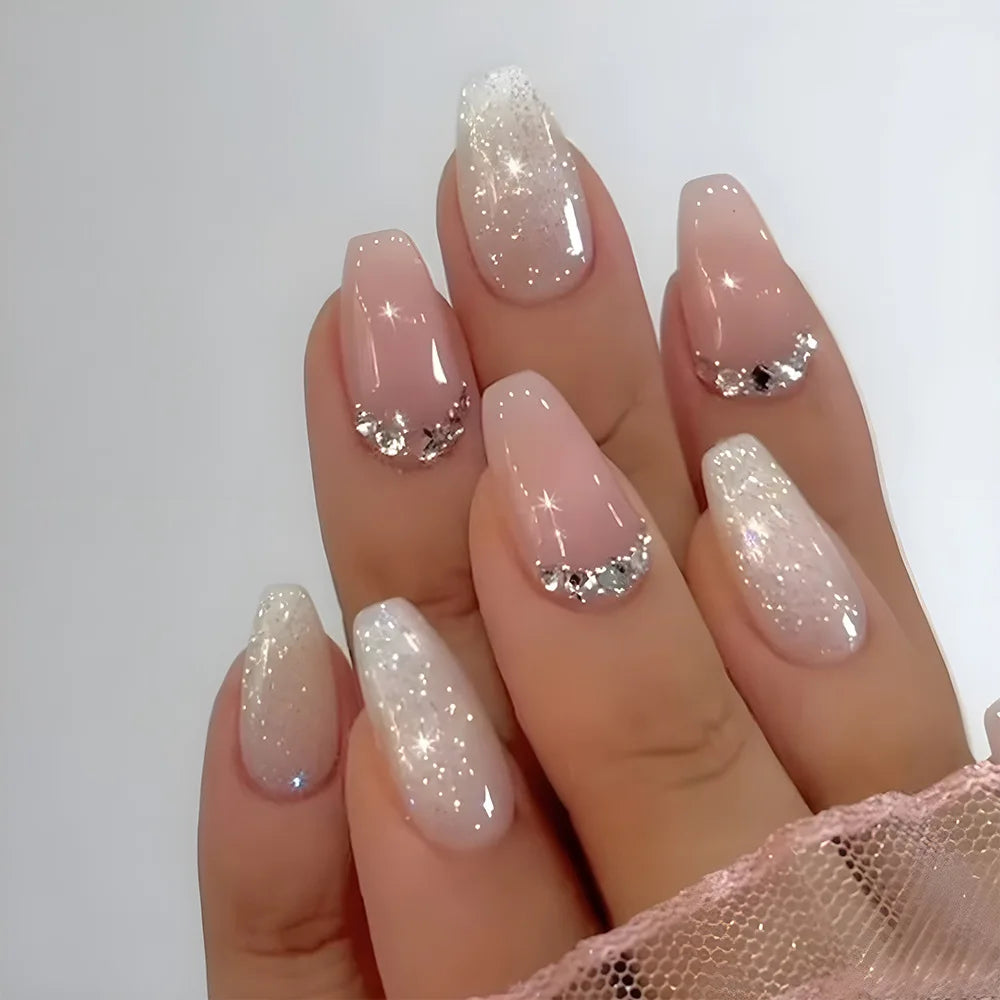 24Pcs Medium Short Square False Nails Glittering Nail Art White Wearable Fake Nail Silver French Full Cover Press on Nail Tips