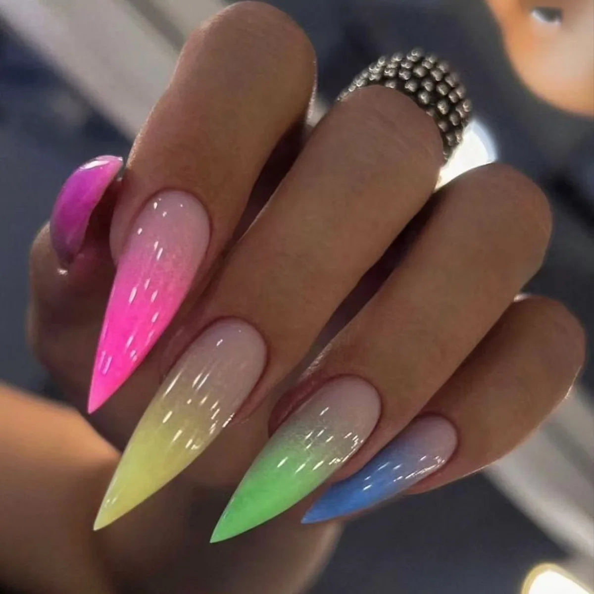 Red Black Gradient Press on Nails Medium Length Coffin Fake Nails with Sticky Tabs Ballerina False Nails Tips for Women 24Pcs