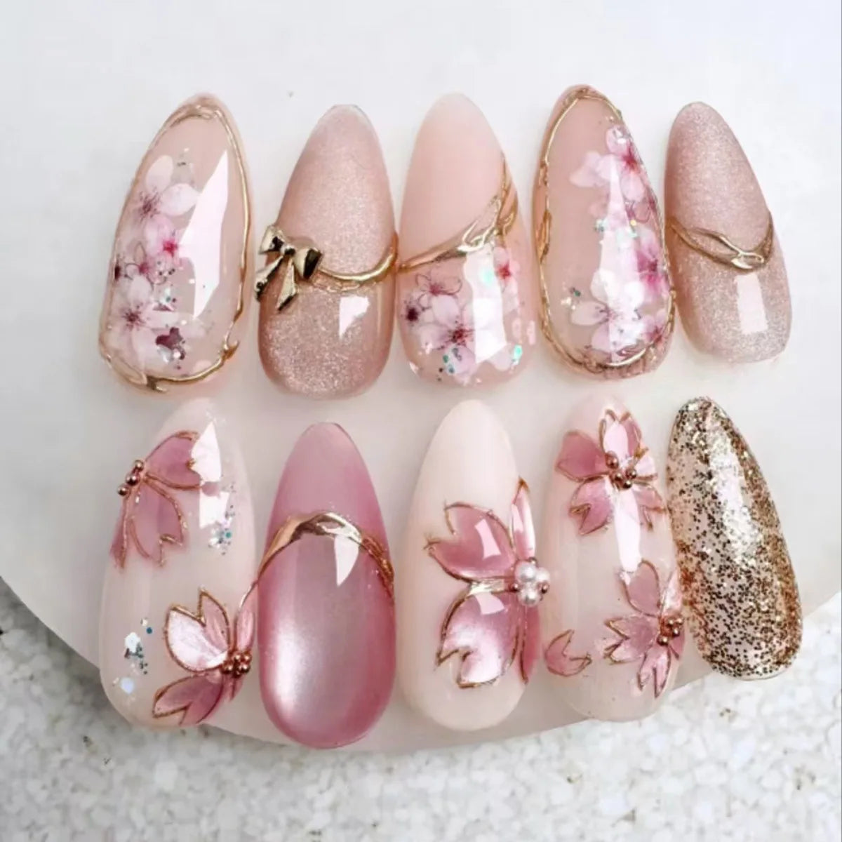 24Pcs 3D Green Ripple Design False Nails Cat's Eye French Almond Fake Nail Tips Leaves Pattern Removable Oval Press on Nails